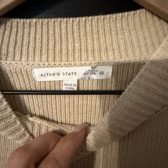 NWOT Altard State Dolman Sleeve Oversized Sweater Cream Black Medium - Picture 3 of 4